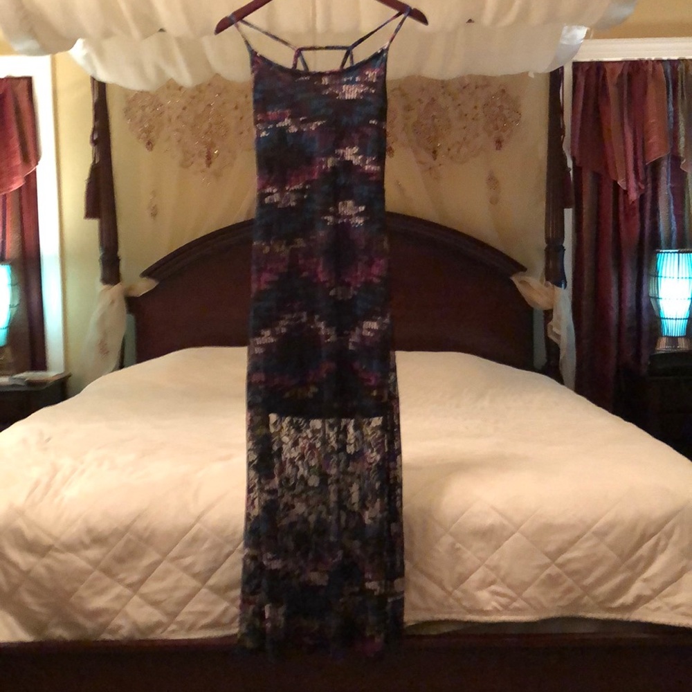 MAXI DRESS